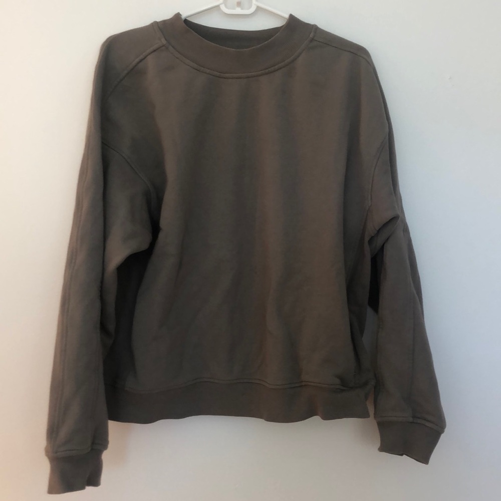 LULULEMON CREWNECK
